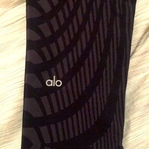 Alo Yoga/Workout Leggings